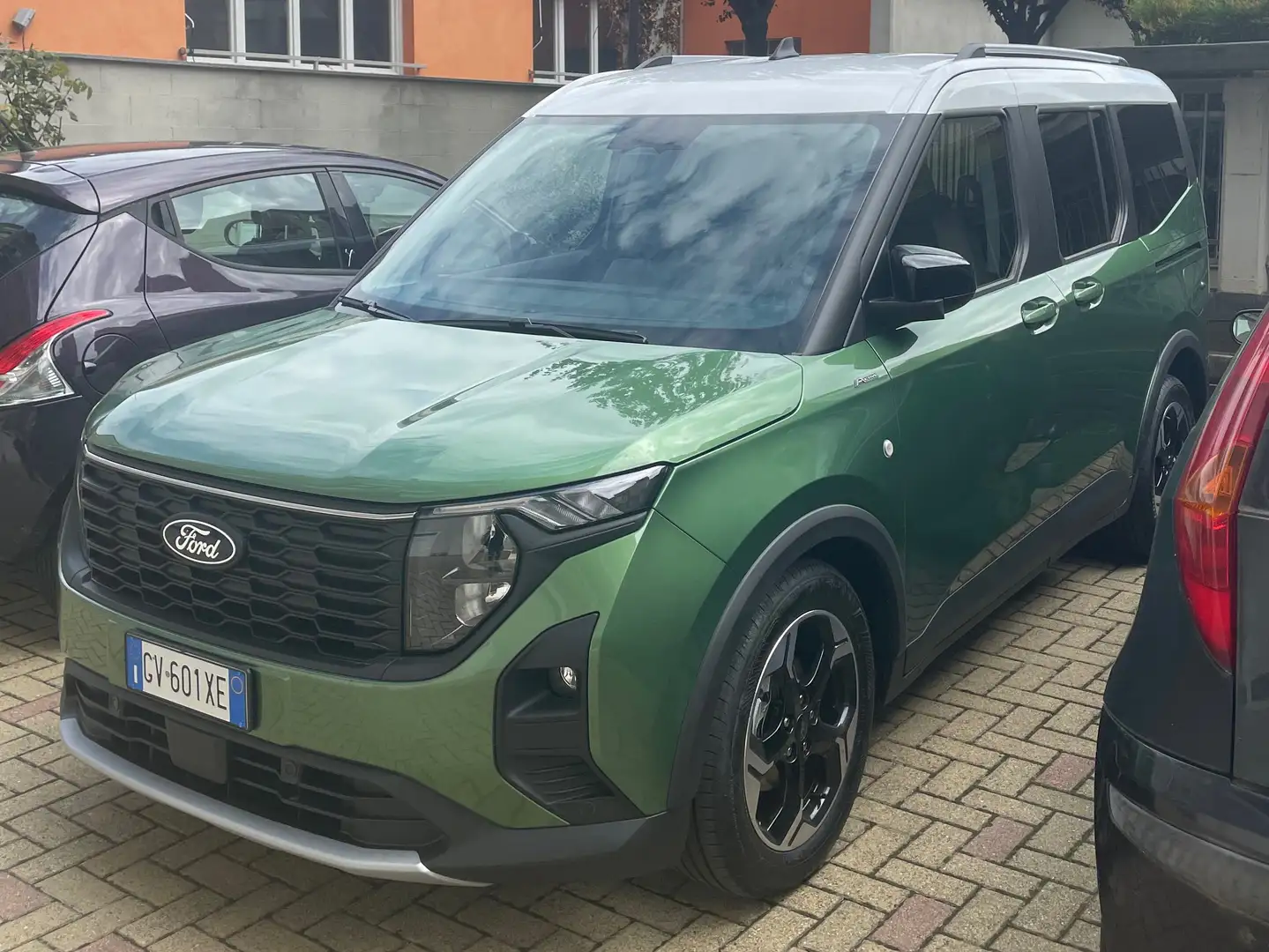 Ford Courier Active Vert - 2