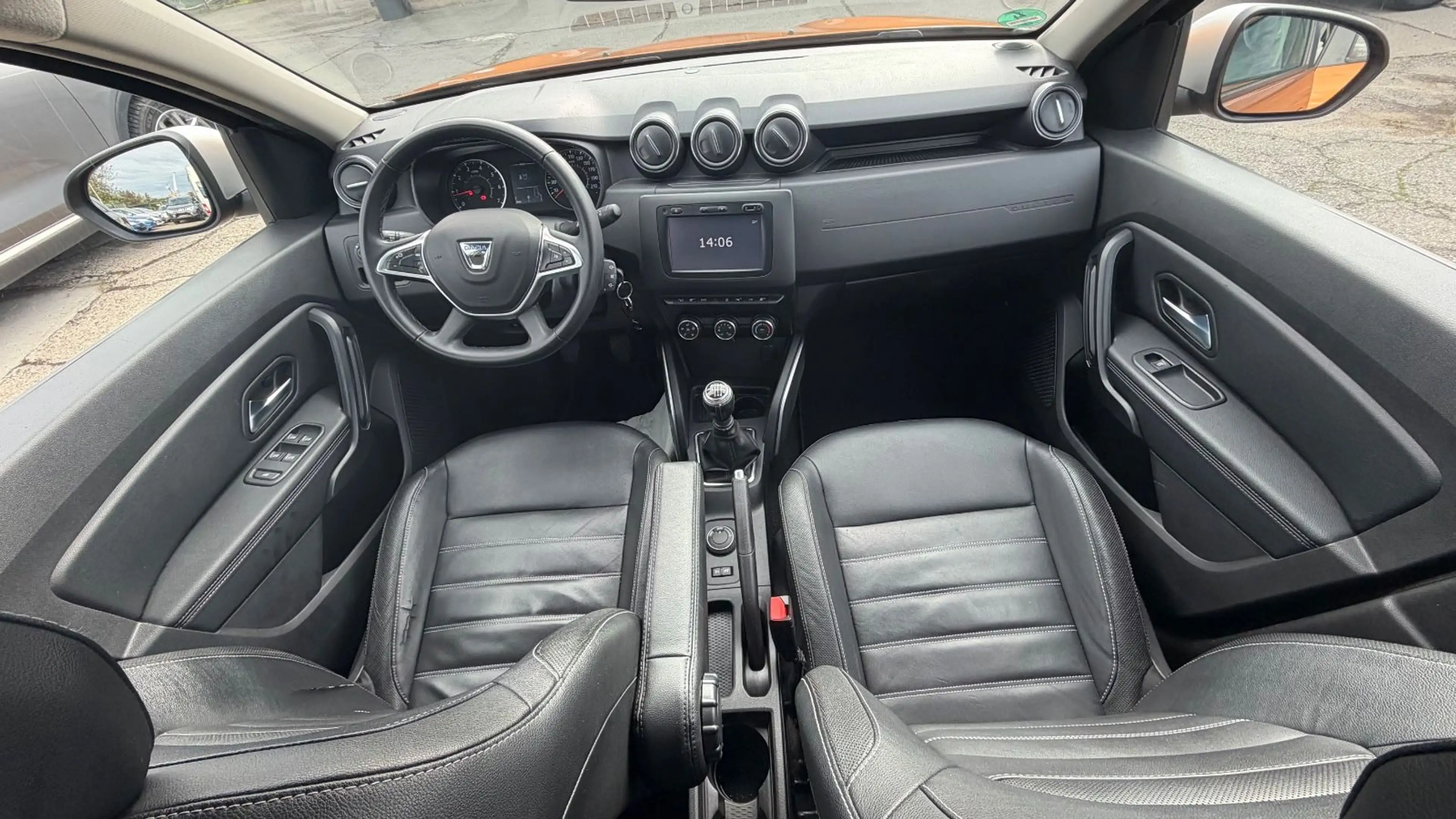 Dacia Duster II Prestige 4WD Leder/Navi/360 Kamera — photo 6