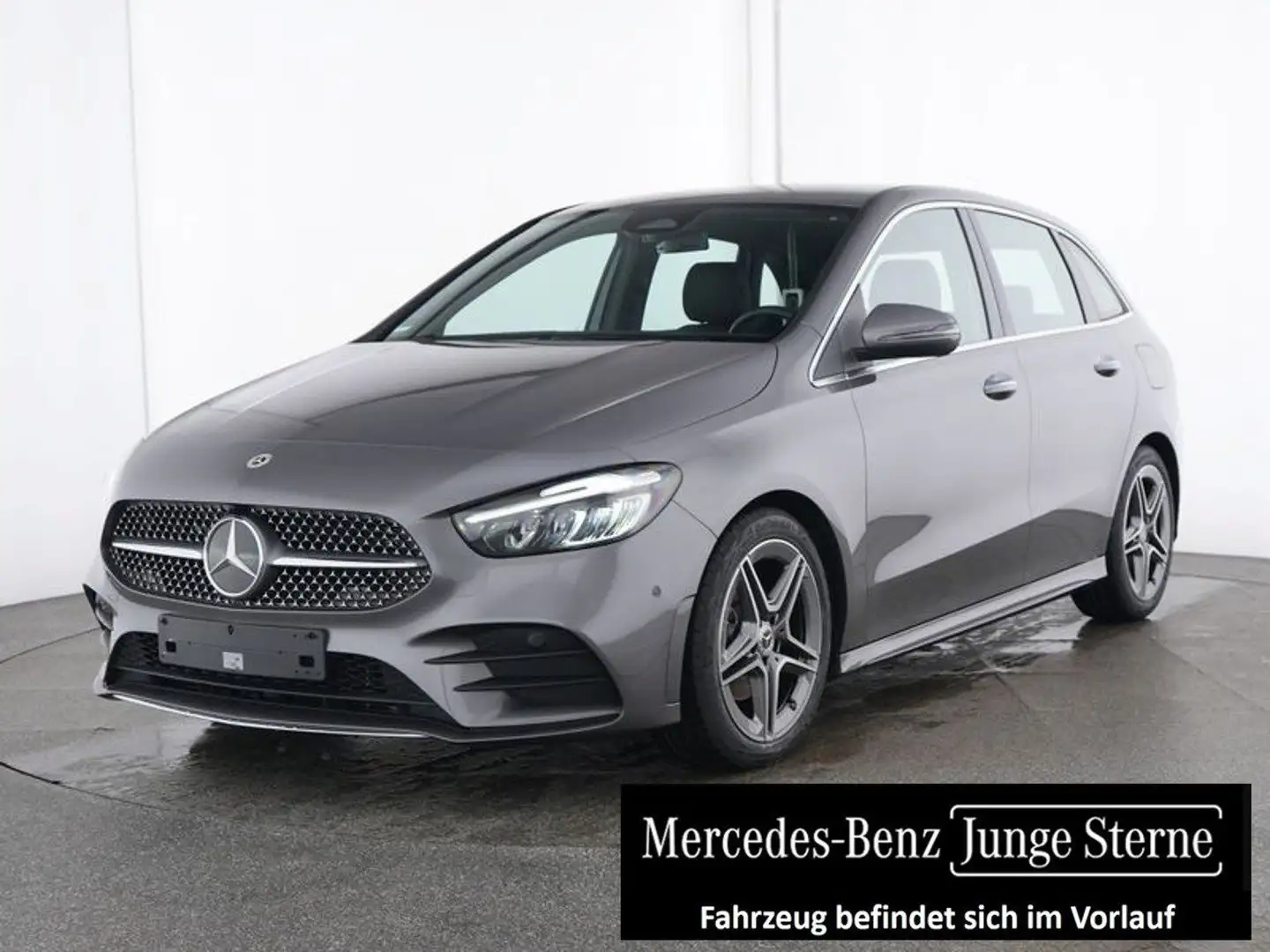 Mercedes-Benz B 200 AMG Line Advanced Plus Grau - 1