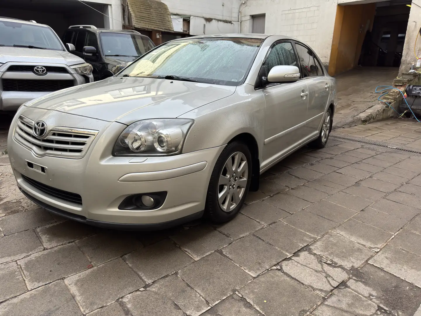 Toyota Avensis Export hors europe - 1
