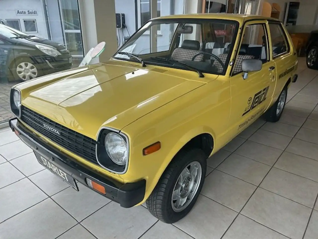 Toyota Starlet 1.0 DL 3türer Radio, ALU 1978 H-Kennzeichen, foto 2