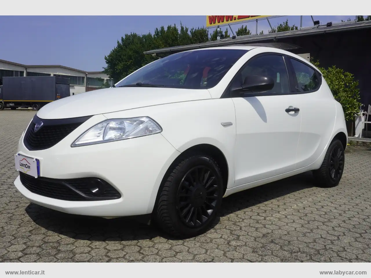 Lancia Ypsilon