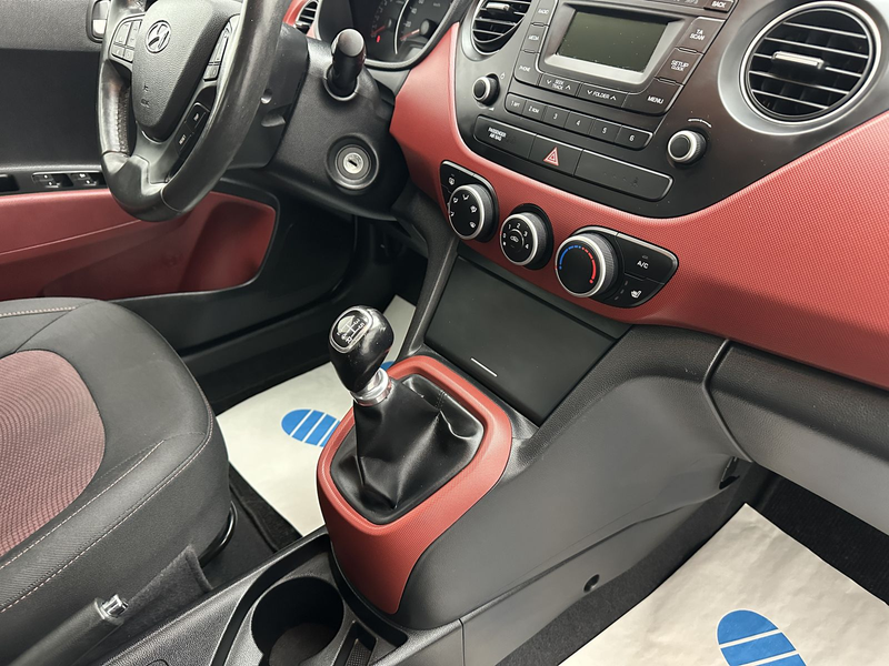 Hyundai i10 Style "MULTI-SITZH-TEMPO-KLIMA-ALU" — photo 11