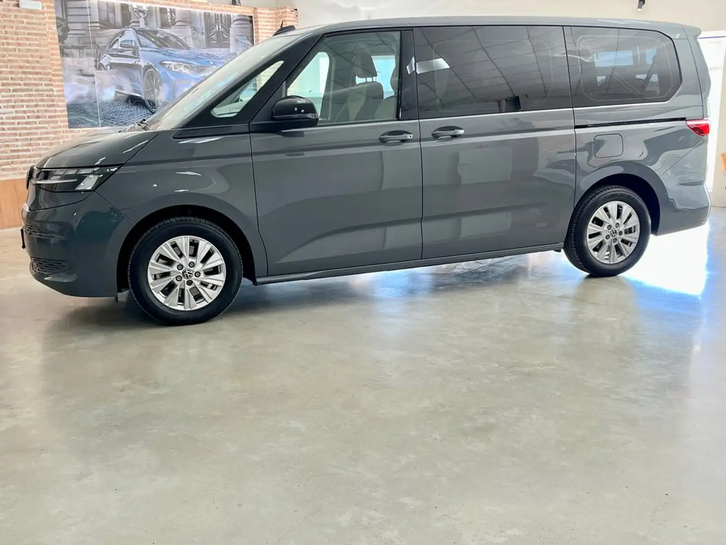 Volkswagen Multivan Life PHEV 1.4 TSI 160kW (218CV) DSG BL Gris - 2