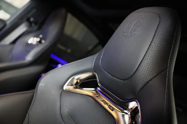 Mercedes-Benz E-Class view 16