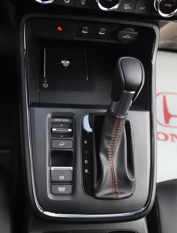 Honda CR-V photo Honda CR-V
