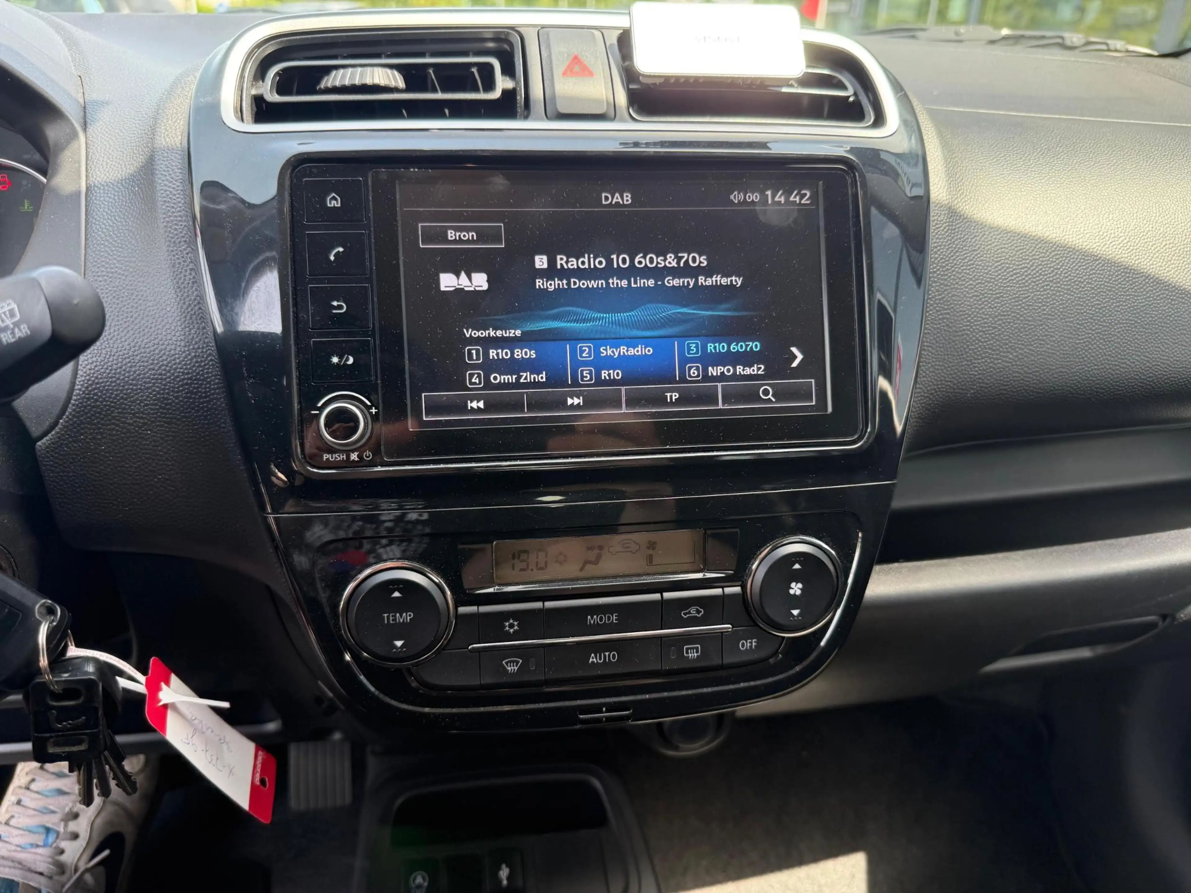 Mitsubishi Space Star 1.2 Dynamic Automaat — photo 10