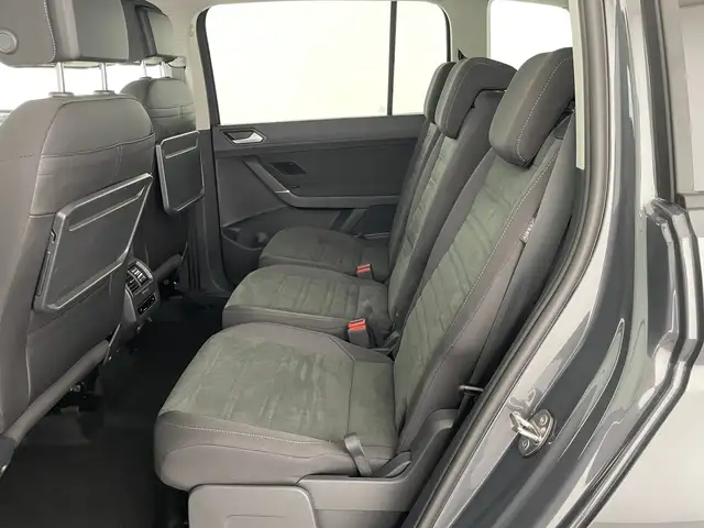Volkswagen Touran view 12