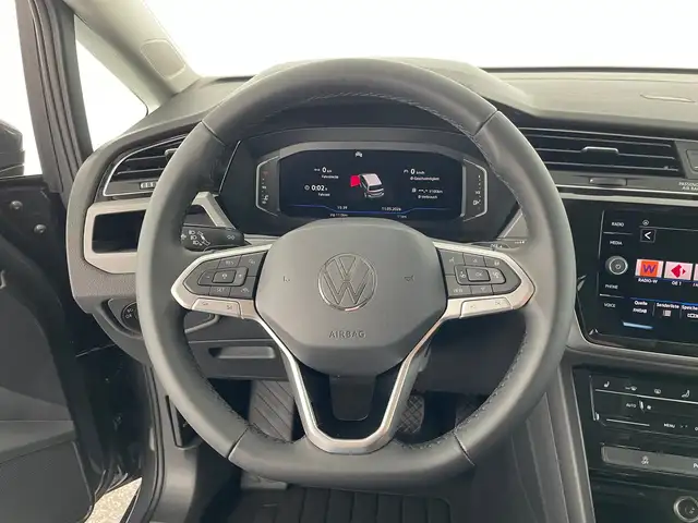 Volkswagen Touran view 14