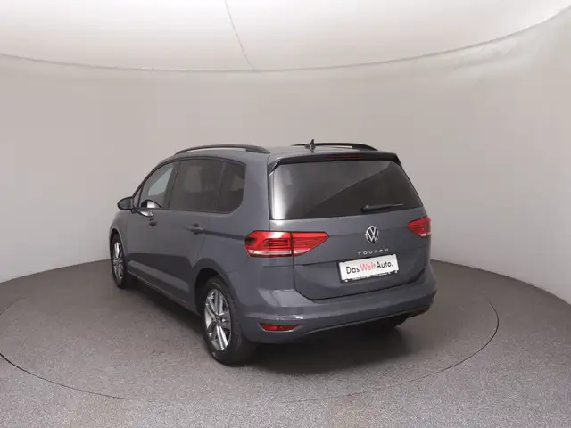 Volkswagen Touran view 5
