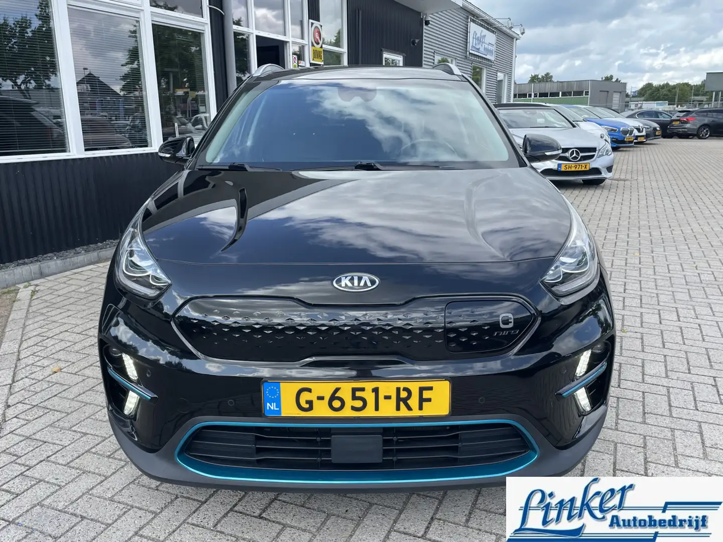 Kia e-Niro ExecutiveLine 64 kWh - CAMERA CARPLAY STOELVERW/KO Zwart - 2