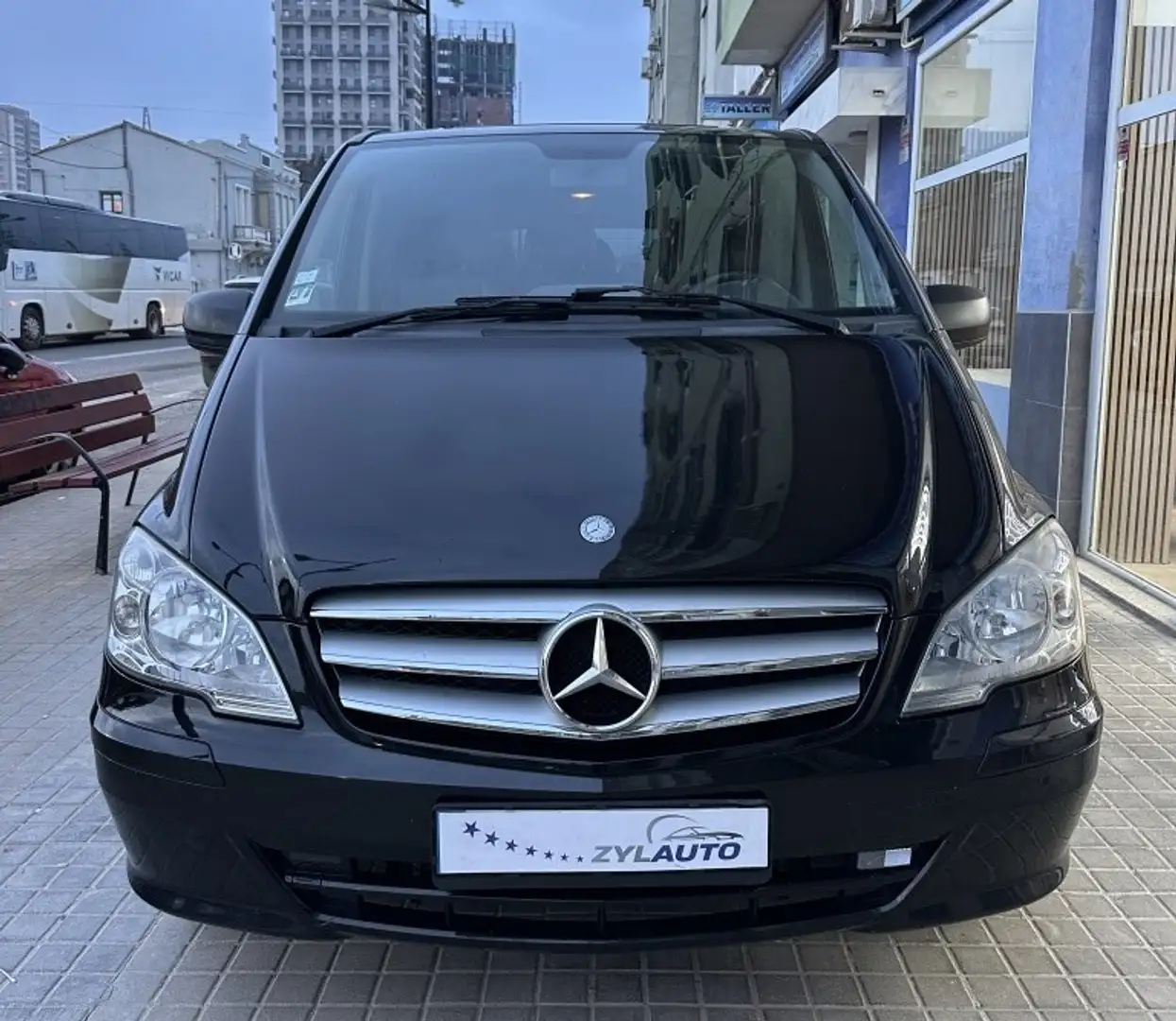 Mercedes-Benz Viano 2.2CDI Trend Extralargo 4M Aut. Чорний - 2