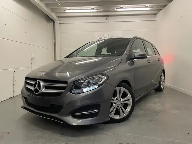 Mercedes-Benz B 180 B 180 7G-DCT Urban