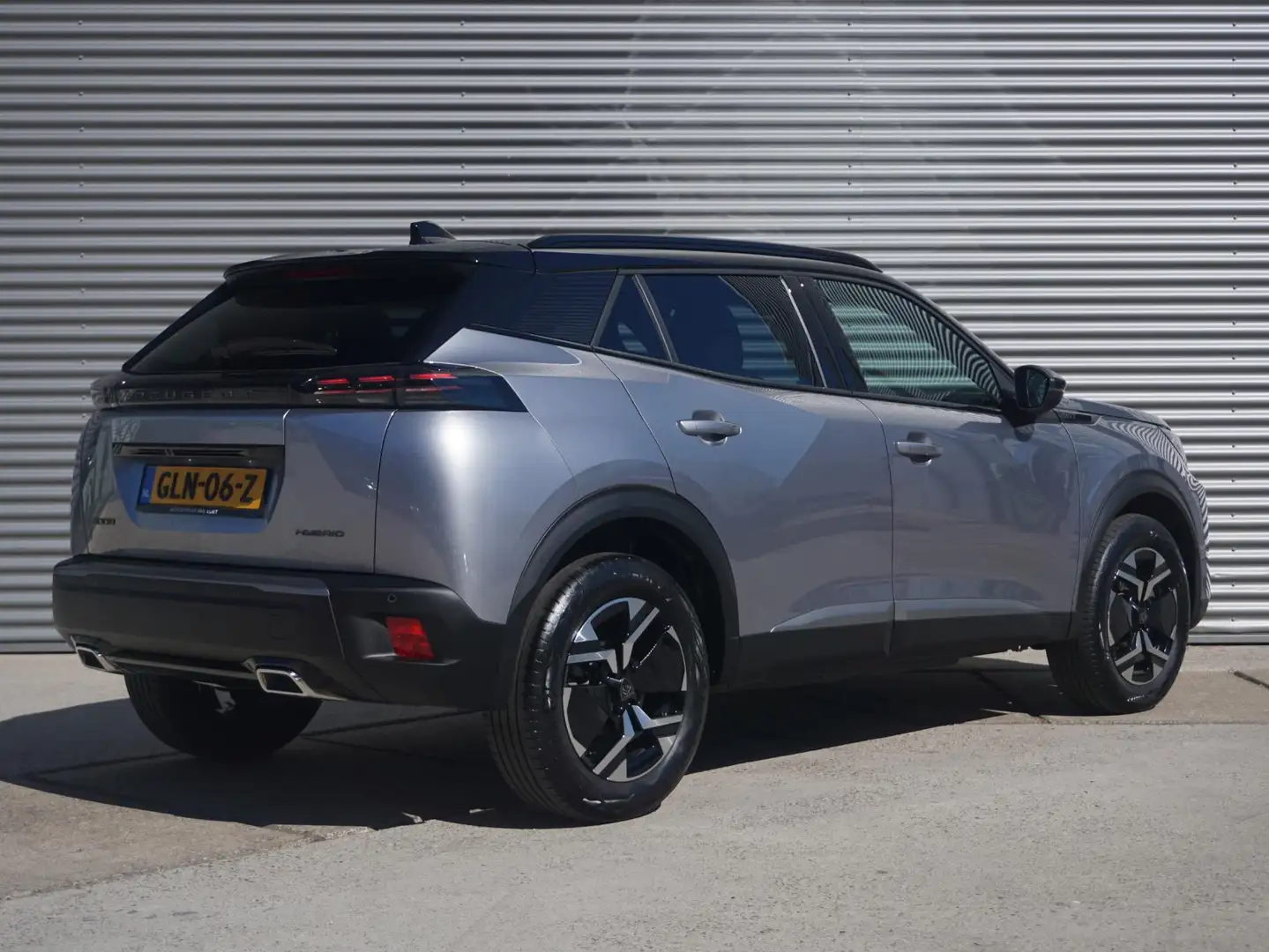 Peugeot 2008 1.2 Hybrid 136 GT Gris - 2