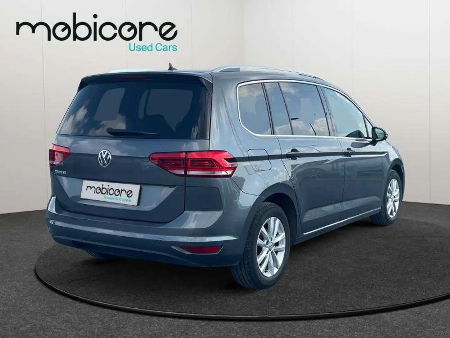 Volkswagen Touran Highline DSG  / Essence Gris - 2