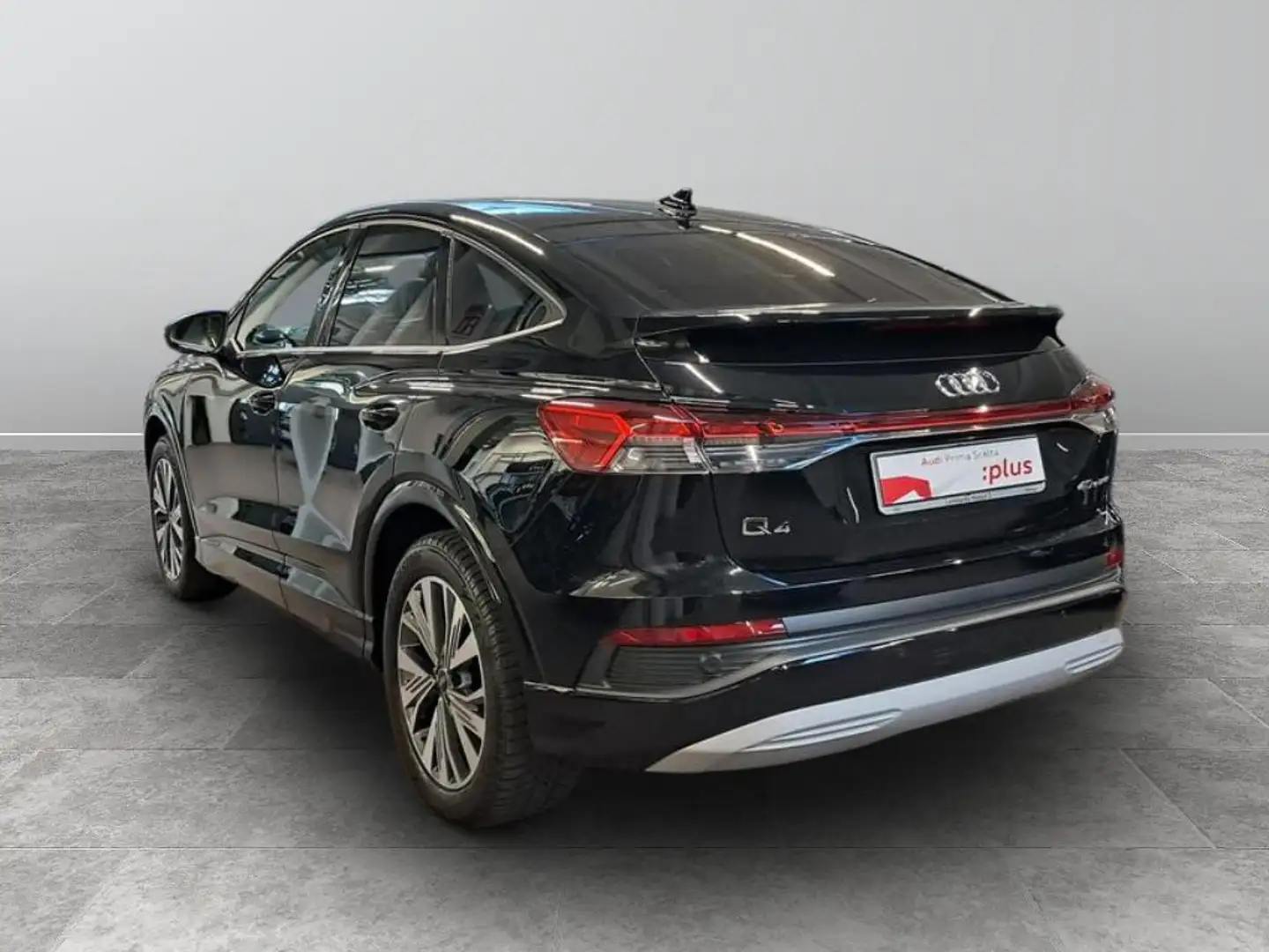 Audi Q4 e-tron Sportback 40 Business Advanced Nero - 2