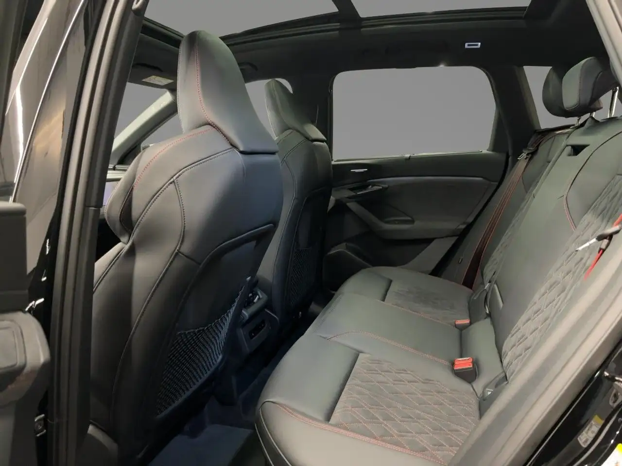 Audi Q6 e-tron quattro 315 kW 11