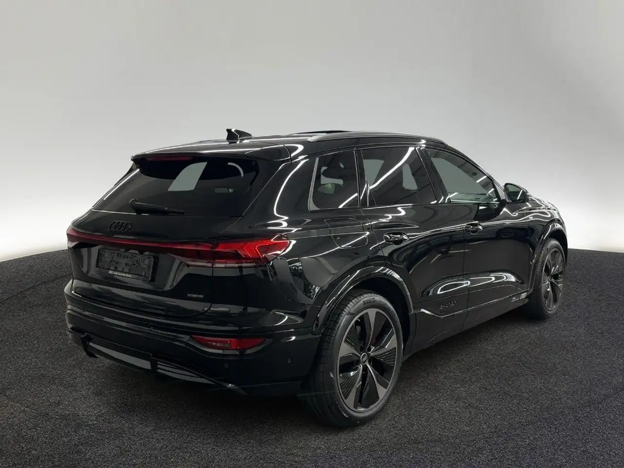 Audi Q6 e-tron quattro 315 kW 6