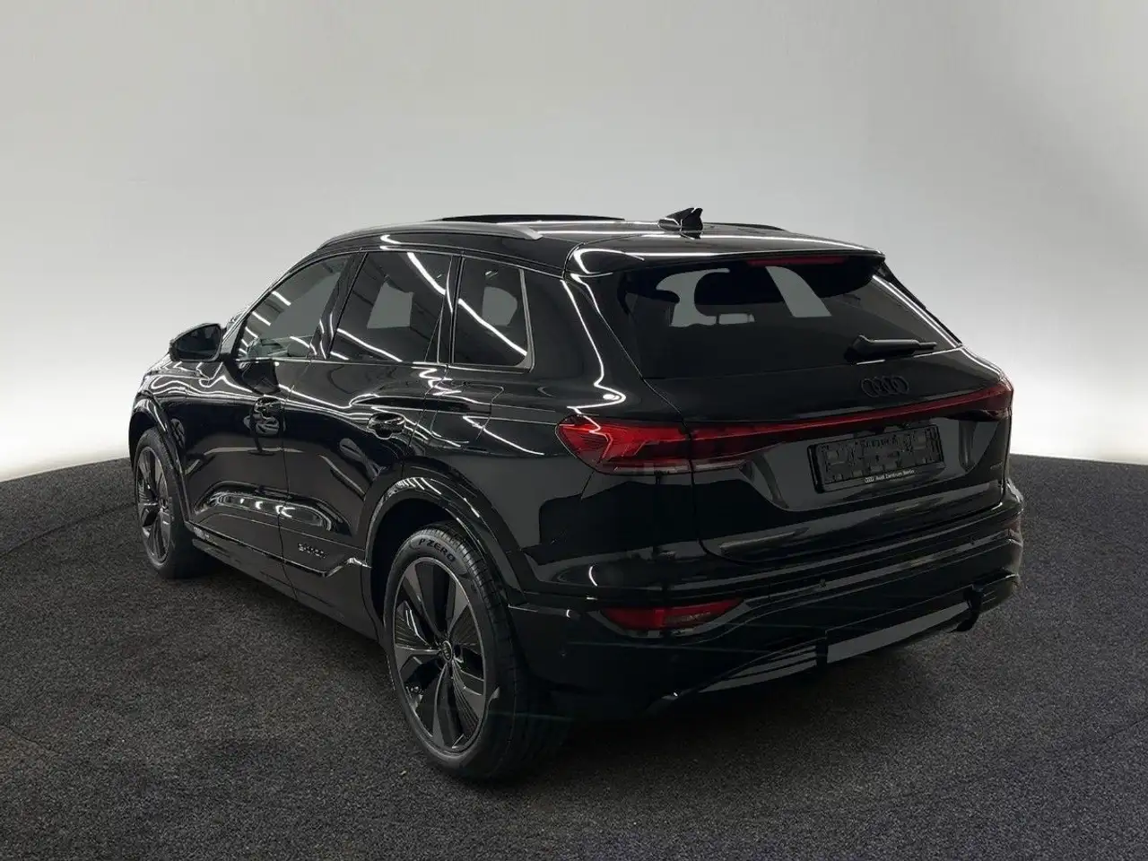 Audi Q6 e-tron quattro 315 kW 4