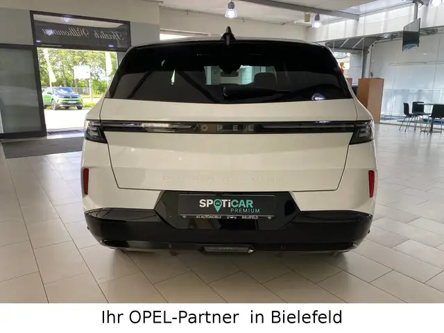 Opel Grandland view 5