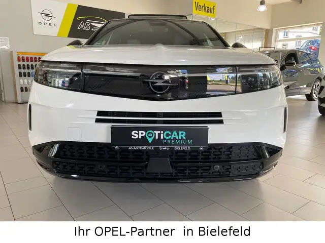 Opel Grandland view 2