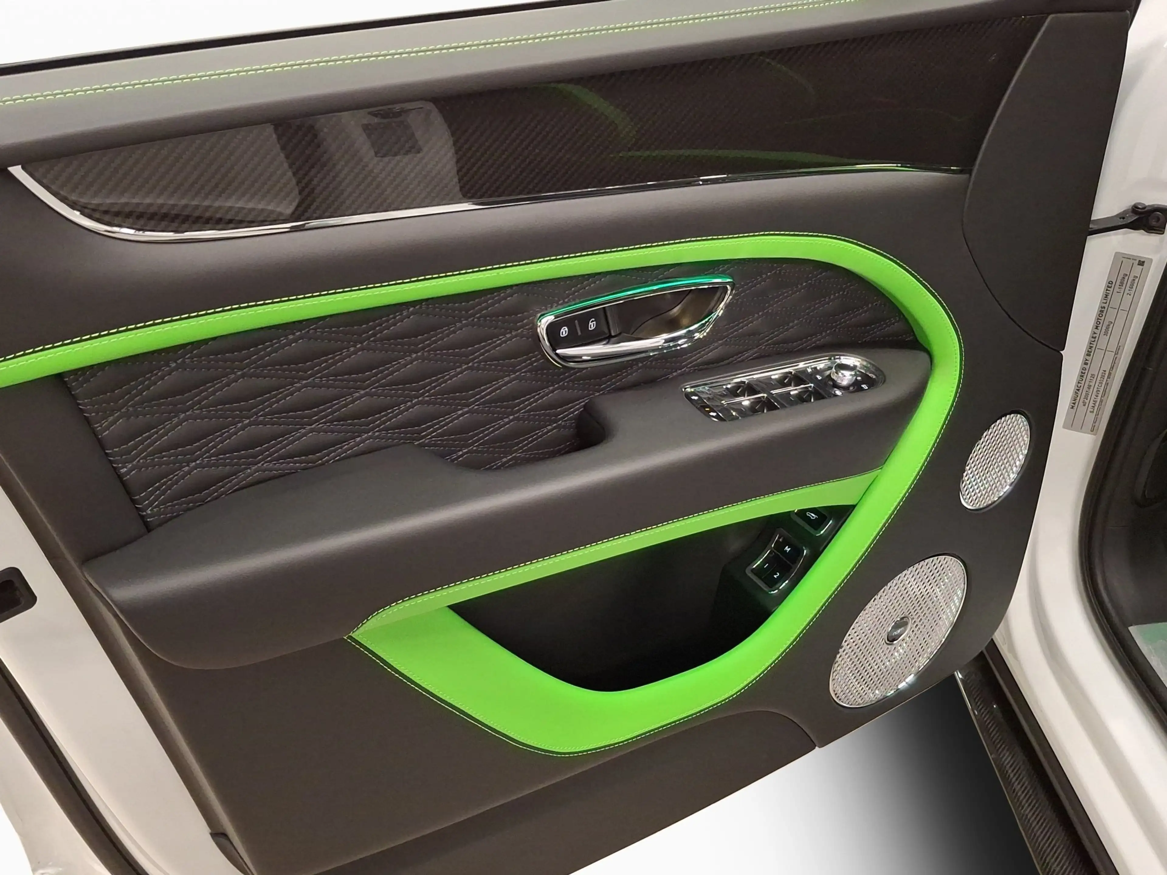 Bentley Bentayga Speed — photo 12