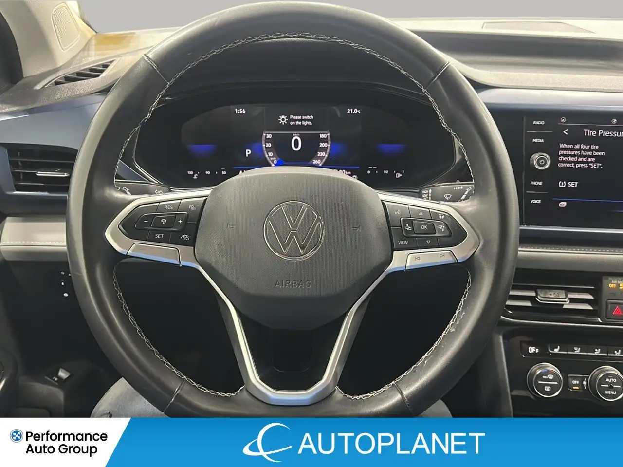 Volkswagen Taos снимка Volkswagen Taos