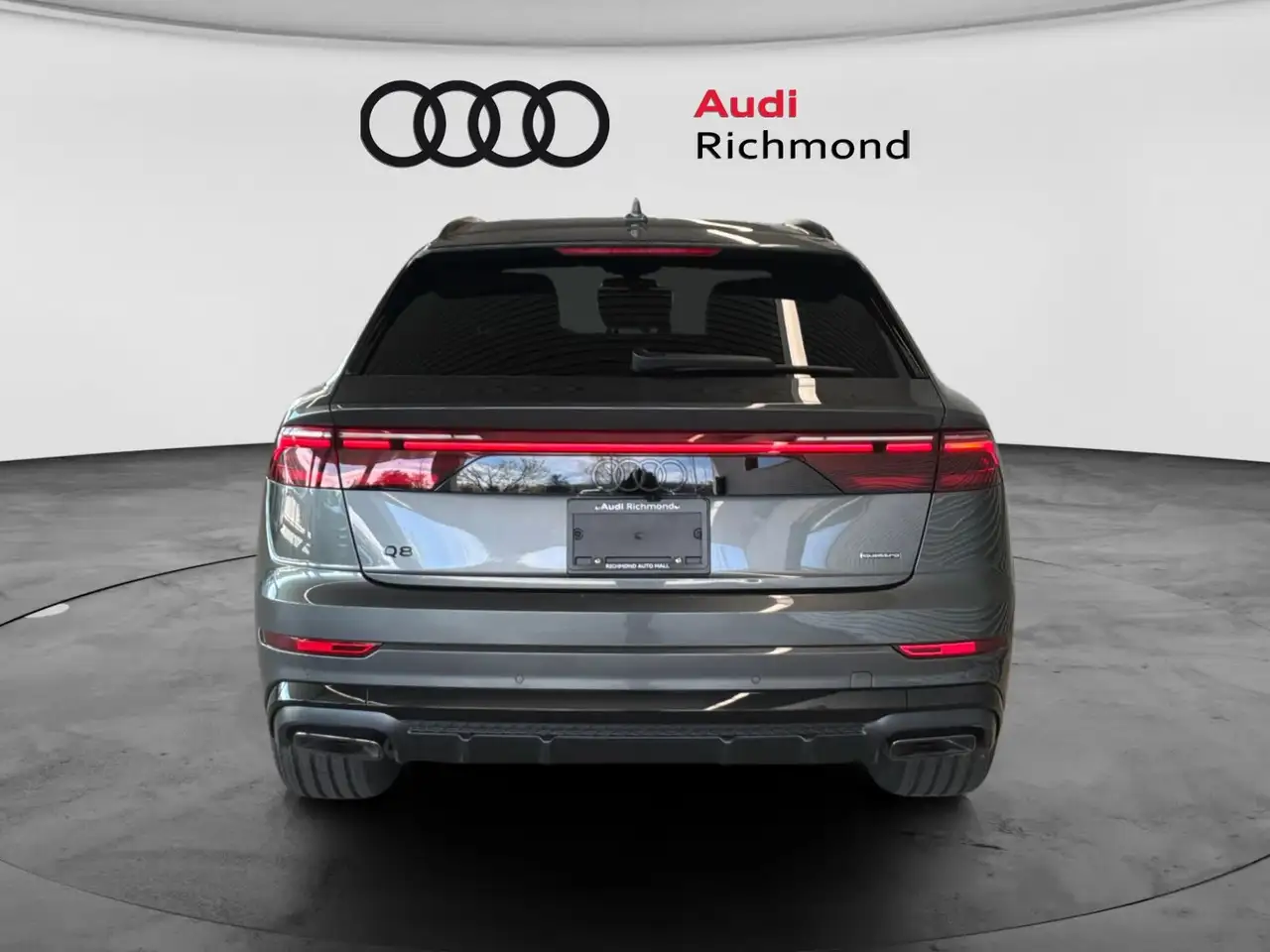 Audi Q8 снимка Audi Q8