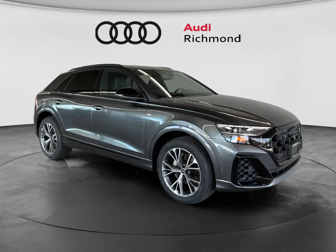Audi Q8 снимка Audi Q8