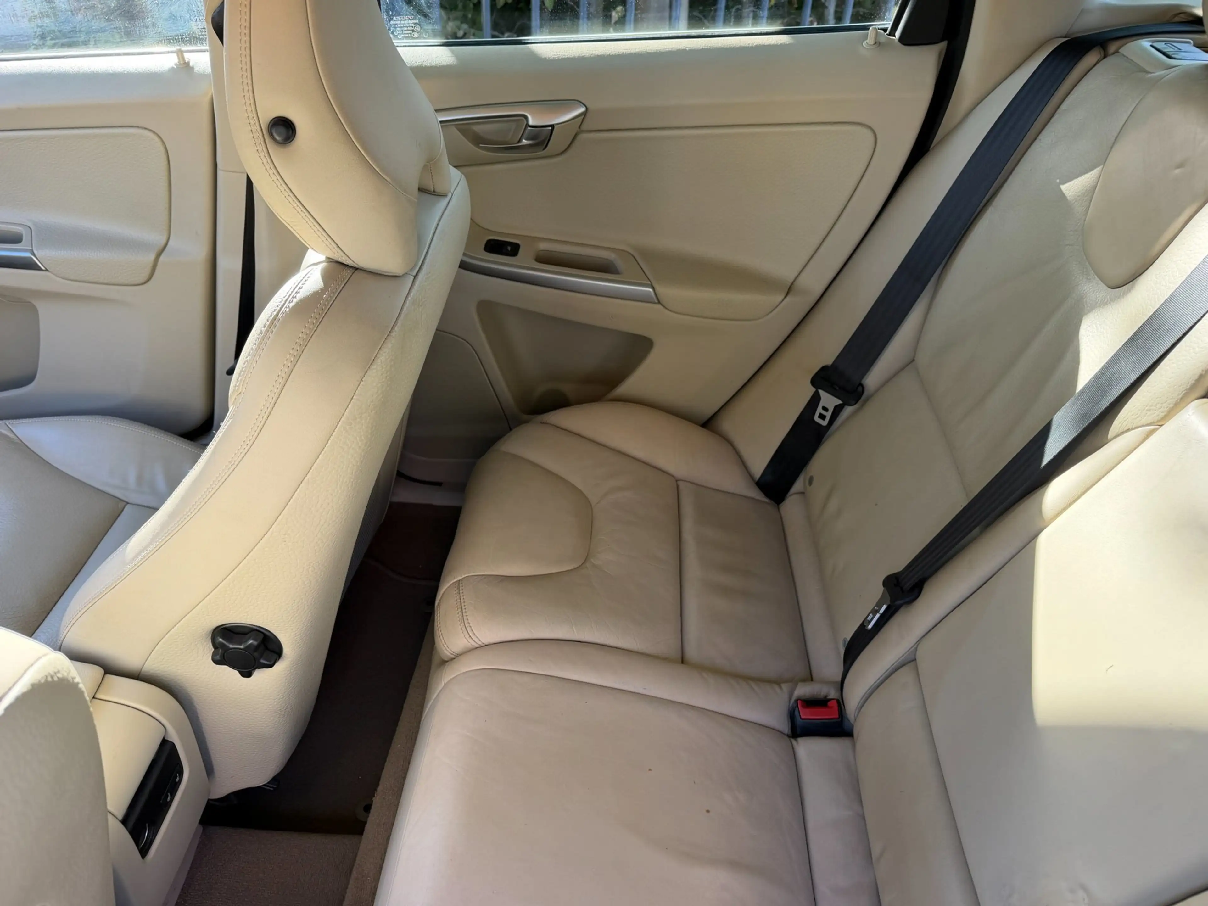 Volvo XC60 3.0 T6 Momentum nwe apk, 2e eigenaar, dealer onder — photo 40