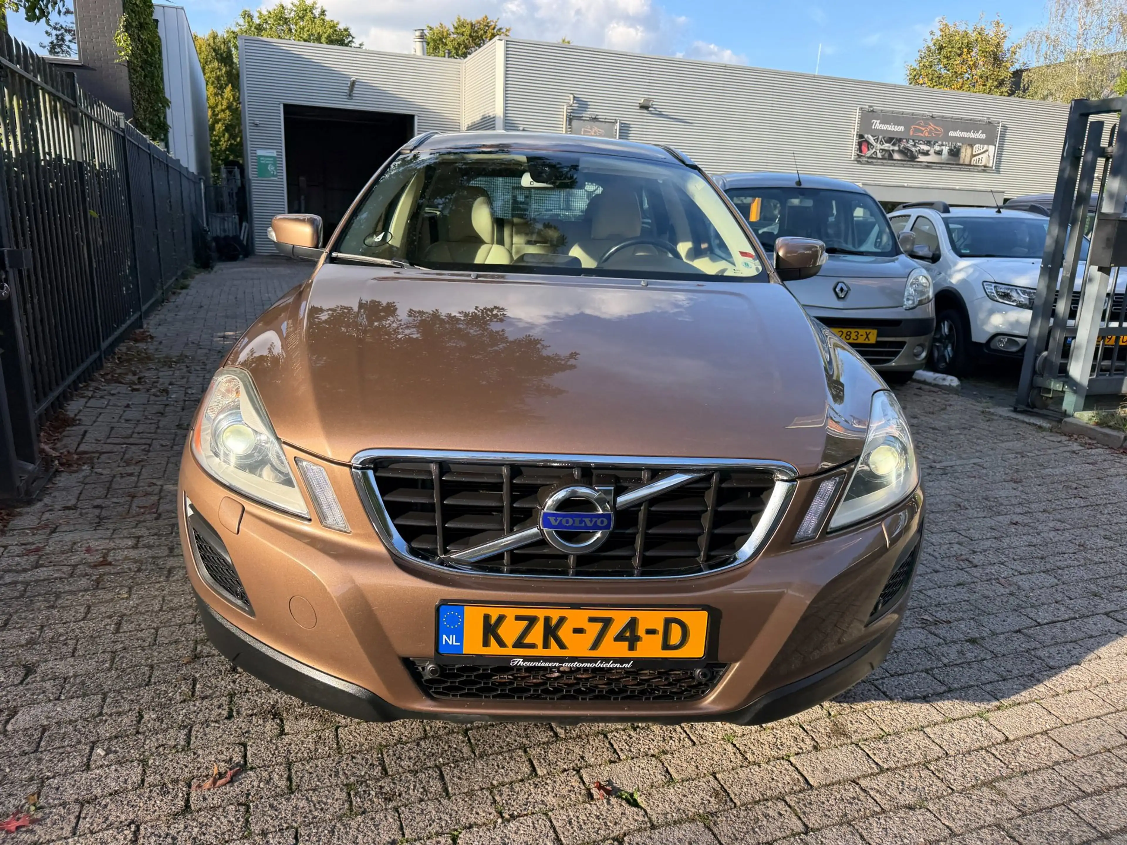 Volvo XC60 3.0 T6 Momentum nwe apk, 2e eigenaar, dealer onder — photo 4