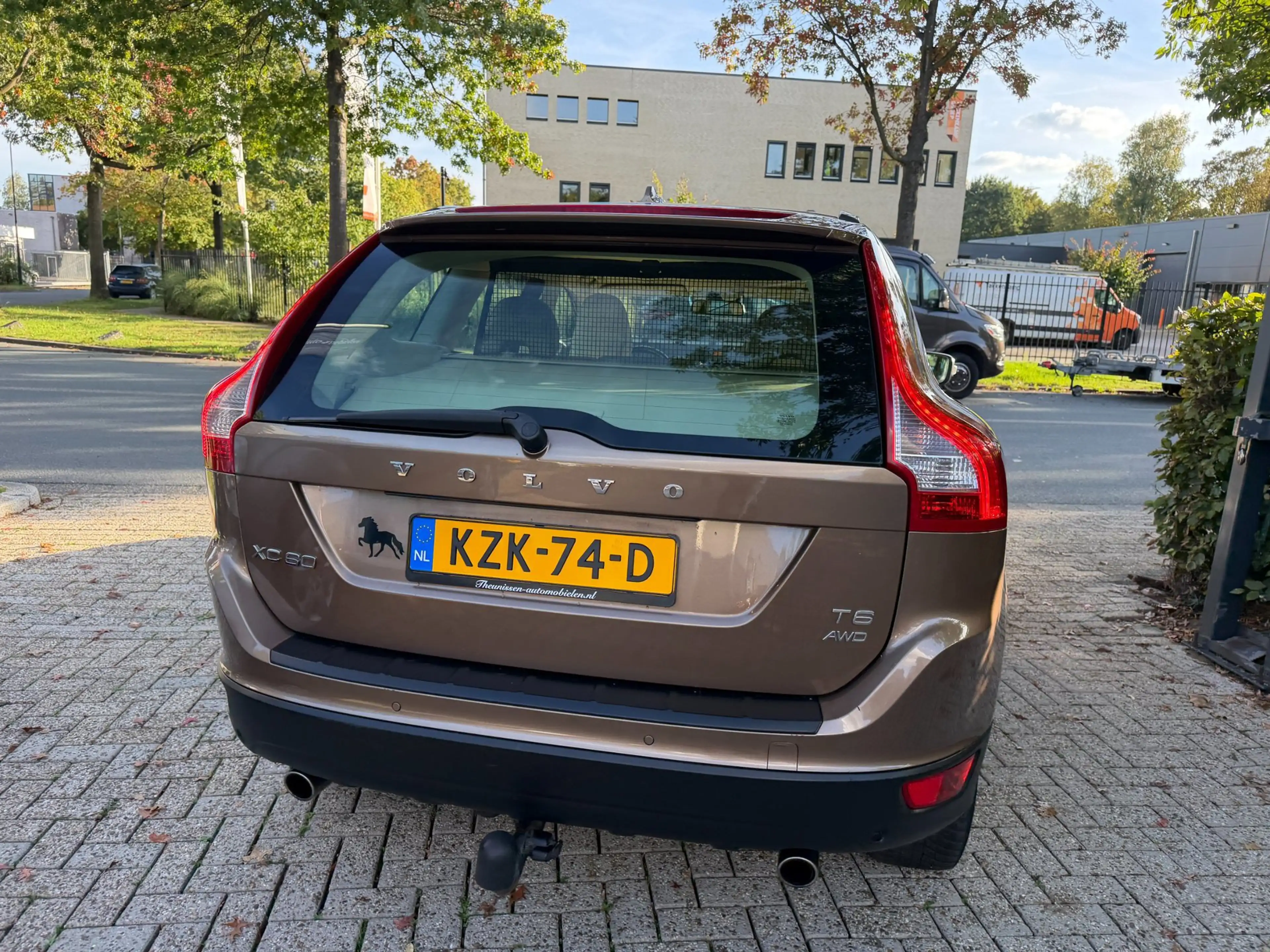 Volvo XC60 3.0 T6 Momentum nwe apk, 2e eigenaar, dealer onder — photo 15