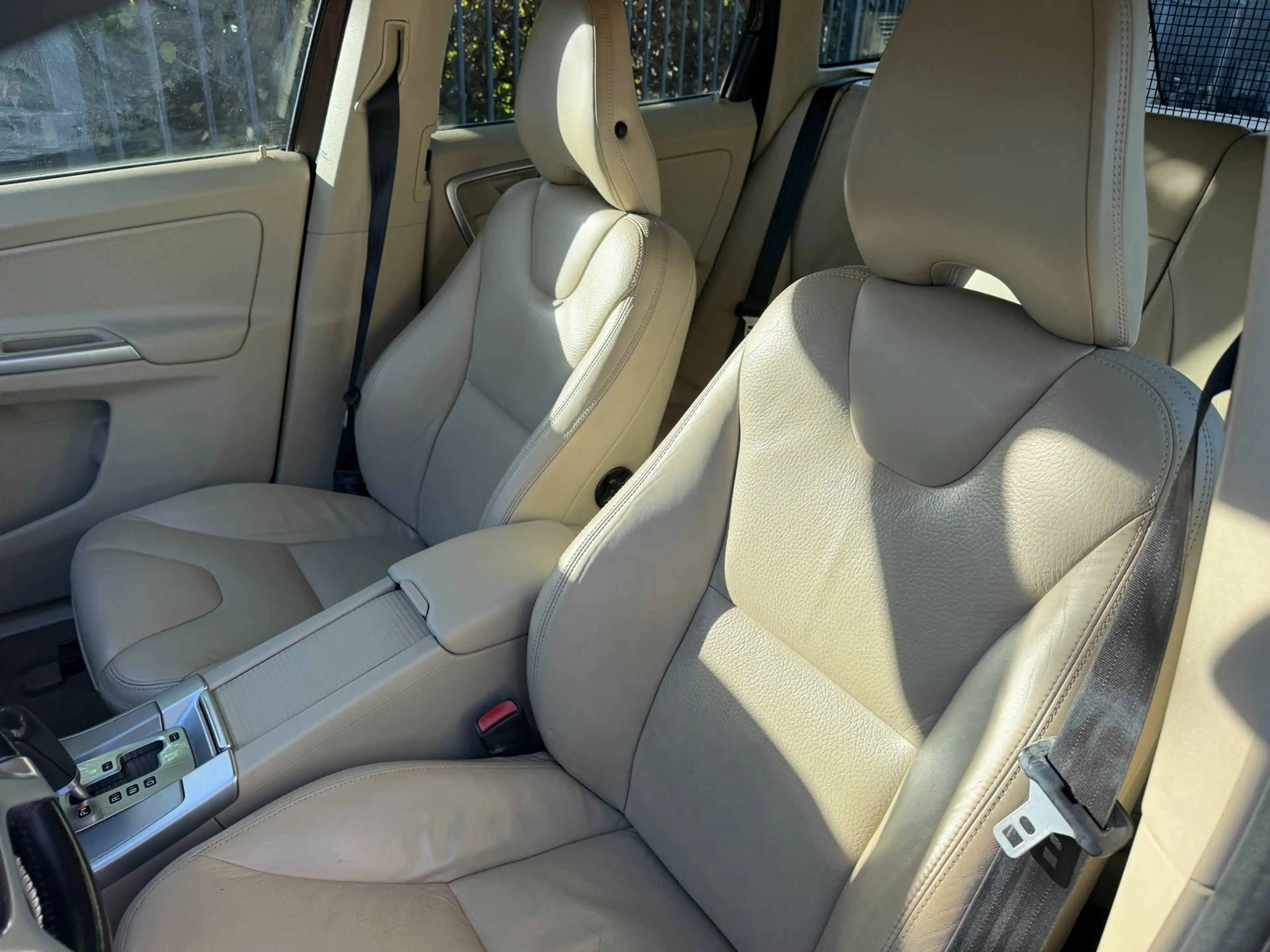 Volvo XC60 3.0 T6 Momentum nwe apk, 2e eigenaar, dealer onder — photo 29