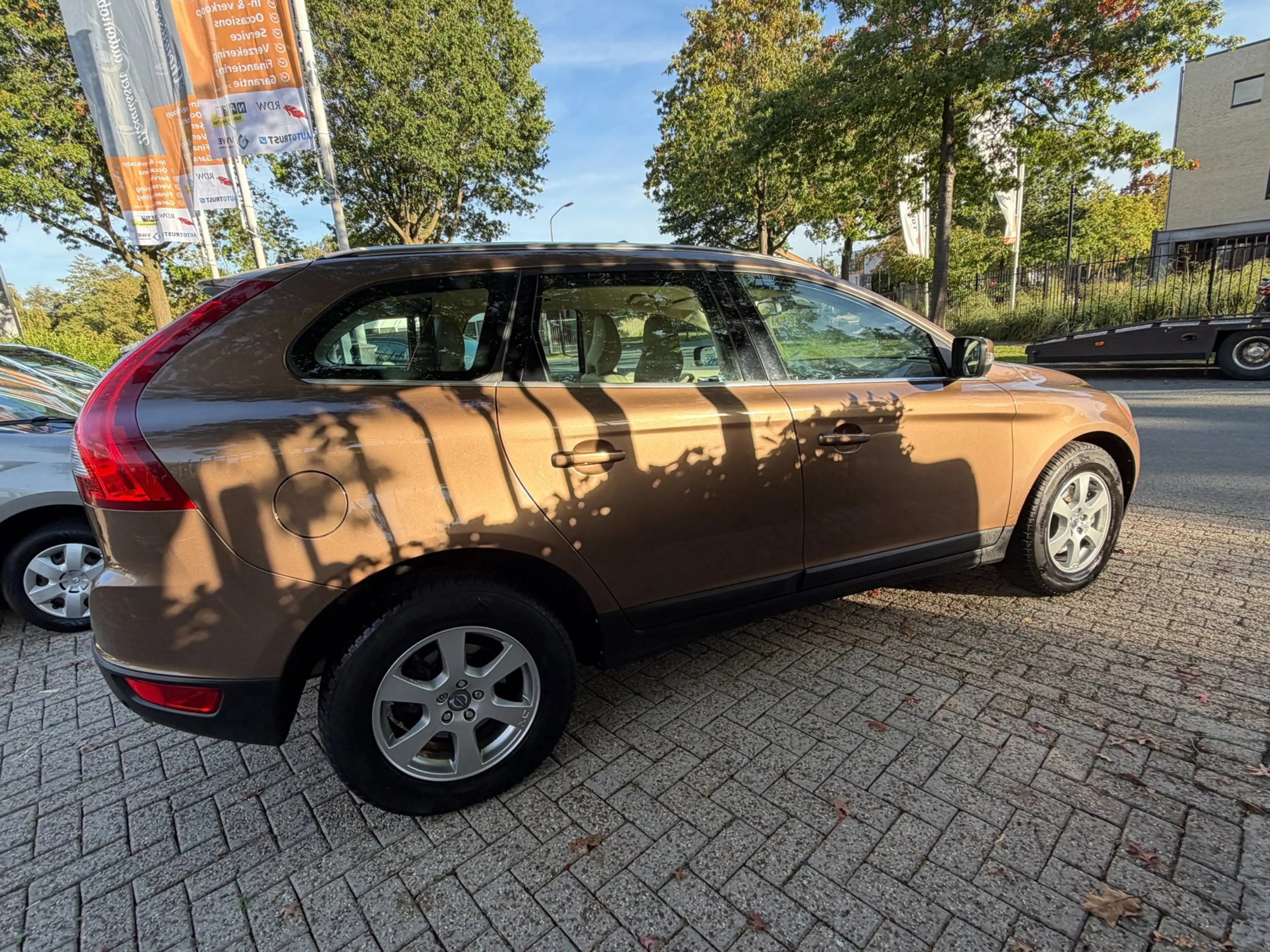 Volvo XC60 3.0 T6 Momentum nwe apk, 2e eigenaar, dealer onder — photo 19