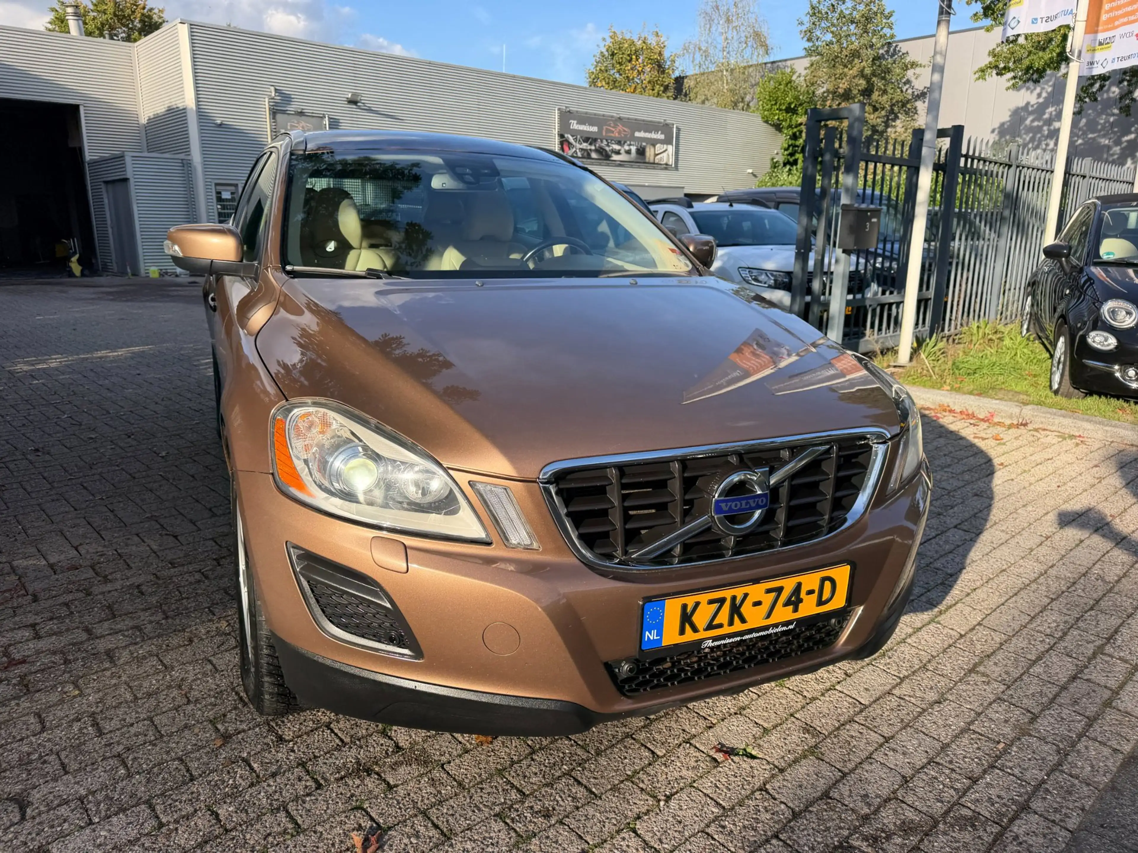 Volvo XC60 3.0 T6 Momentum nwe apk, 2e eigenaar, dealer onder — photo 3