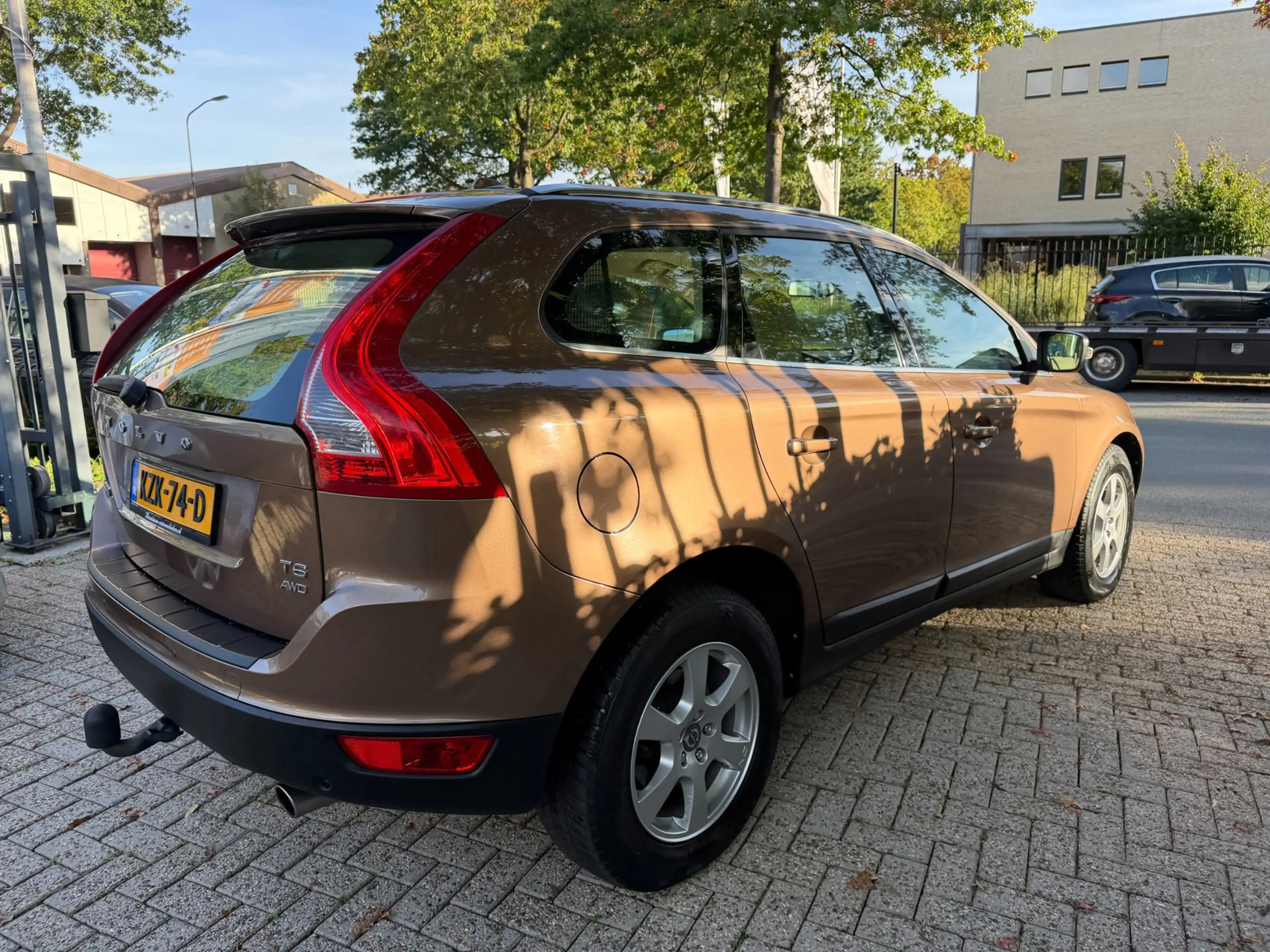 Volvo XC60 3.0 T6 Momentum nwe apk, 2e eigenaar, dealer onder — photo 17