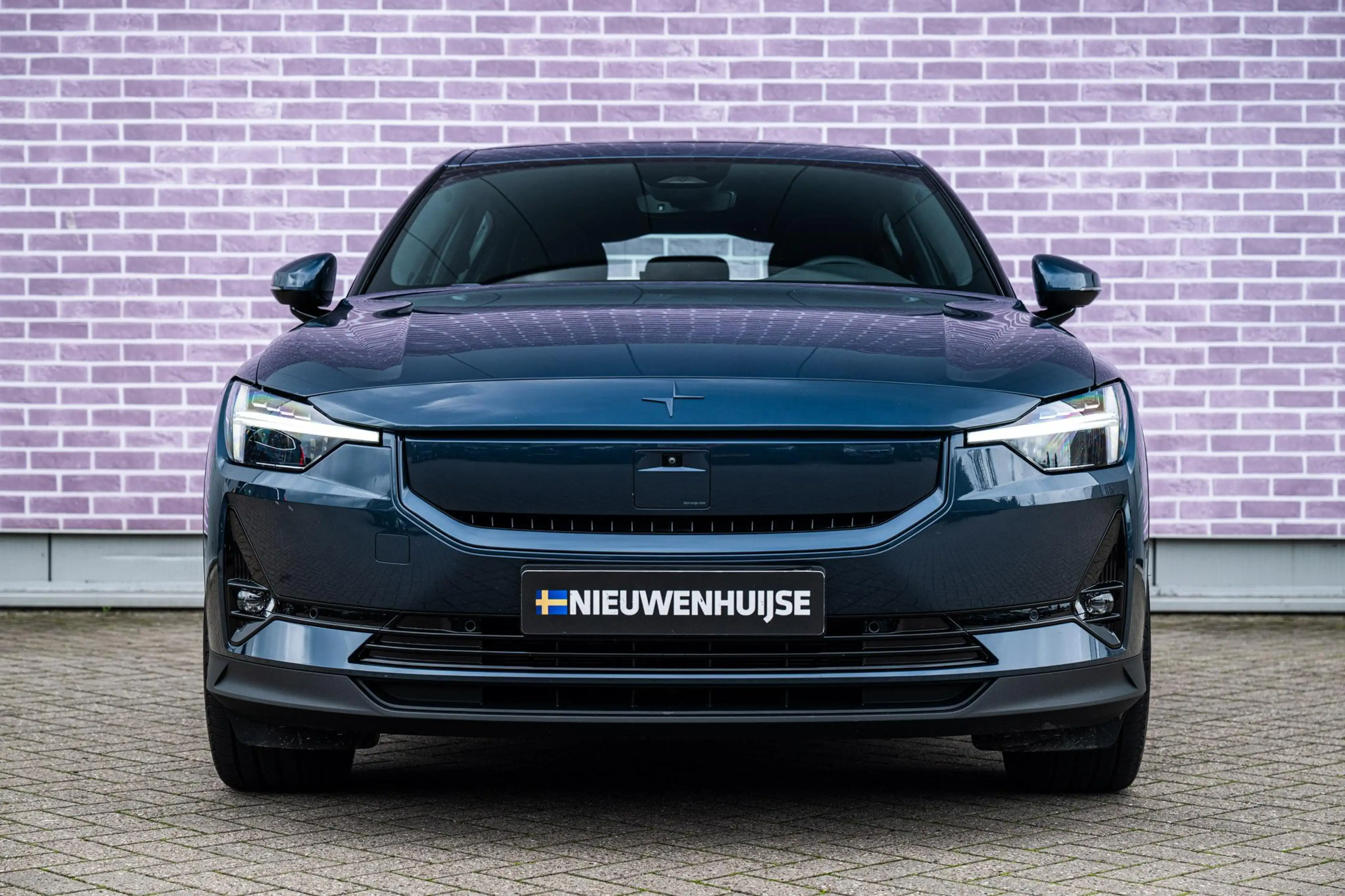 Polestar 2 Long Range Single Motor Plus 82 kWh — photo 9
