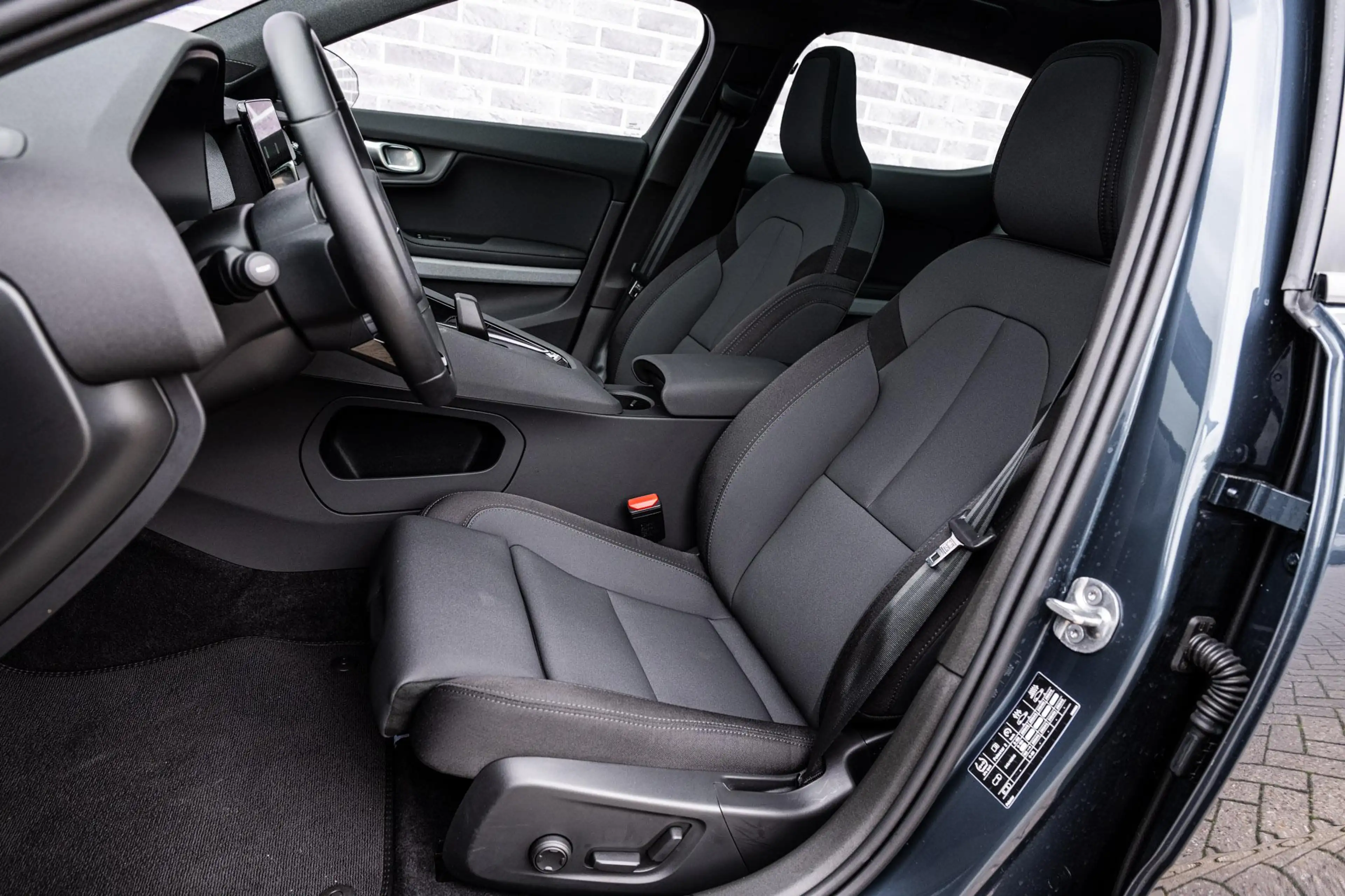 Polestar 2 Long Range Single Motor Plus 82 kWh — photo 6