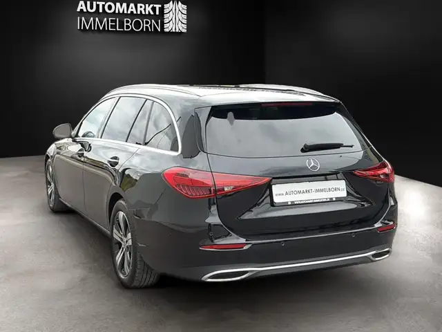 Mercedes-Benz C-Class view 5