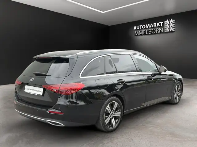 Mercedes-Benz C-Class view 8