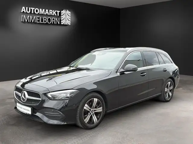 Mercedes-Benz C-Class view 4