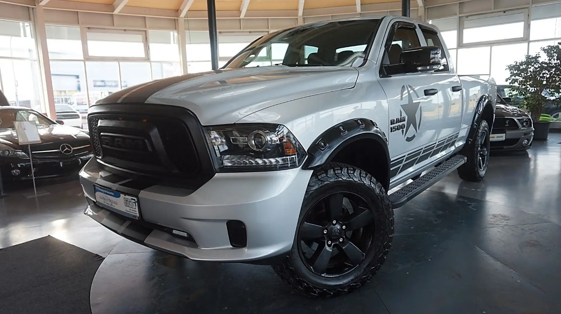 Dodge RAM 1500 HEMI 5.7  SPORT*Leder*Klima*tolle Sound Grau - 1