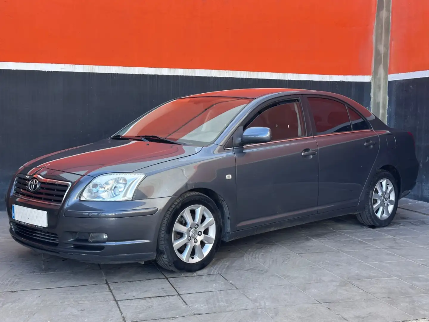 Toyota Avensis 2.2D-4D Sol Blanco - 2