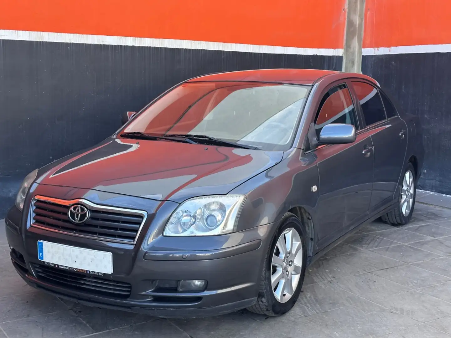 Toyota Avensis 2.2D-4D Sol Blanco - 1