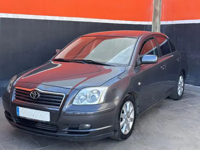 Toyota Avensis 2.2D-4D Sol