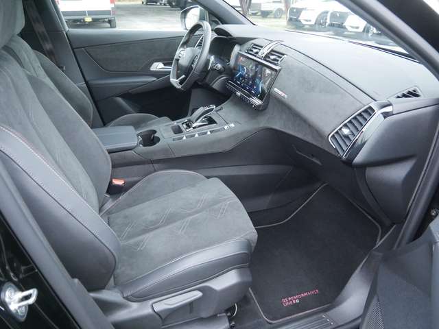 DS Automobiles DS 7 Crossback Performance Line+ E-Tense 225