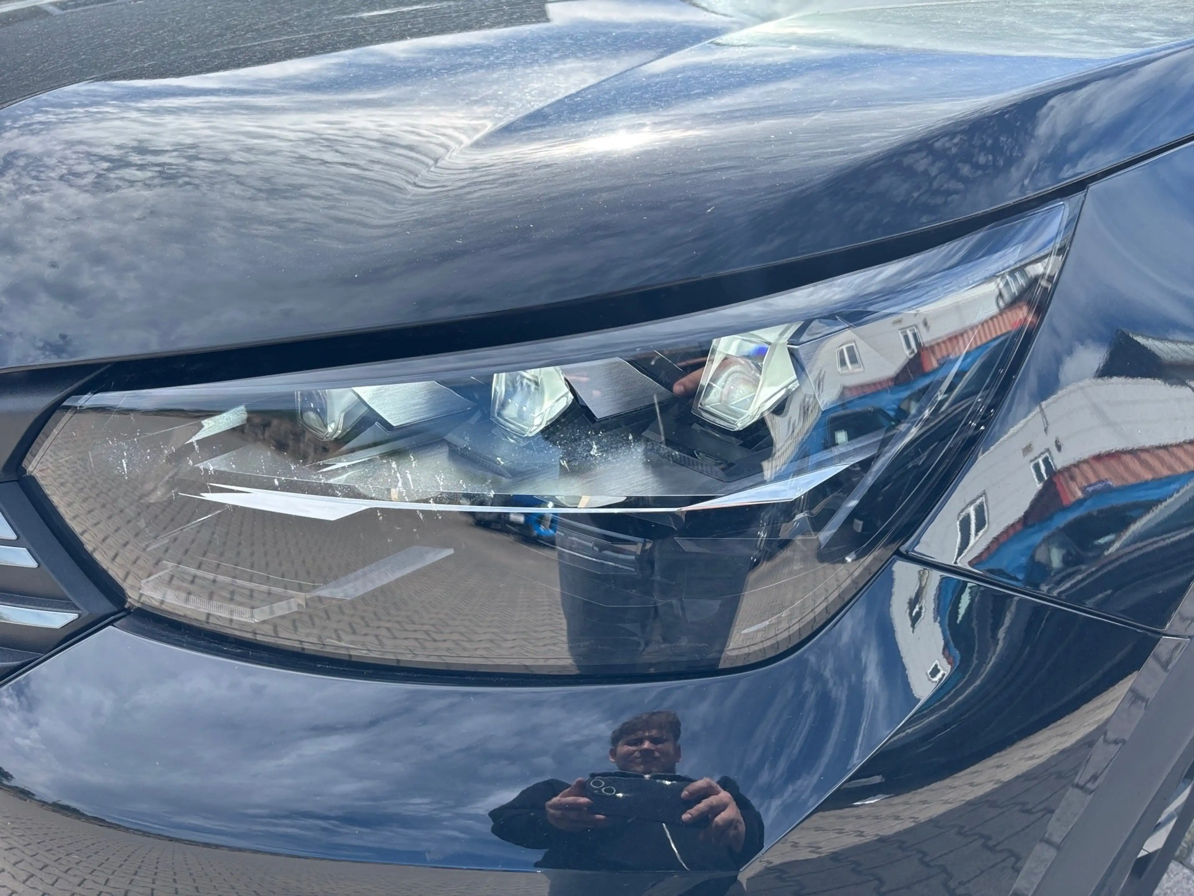 Peugeot 2008 1.2 PureTech 130 GT ACC KeyLess LED Navi — photo 3