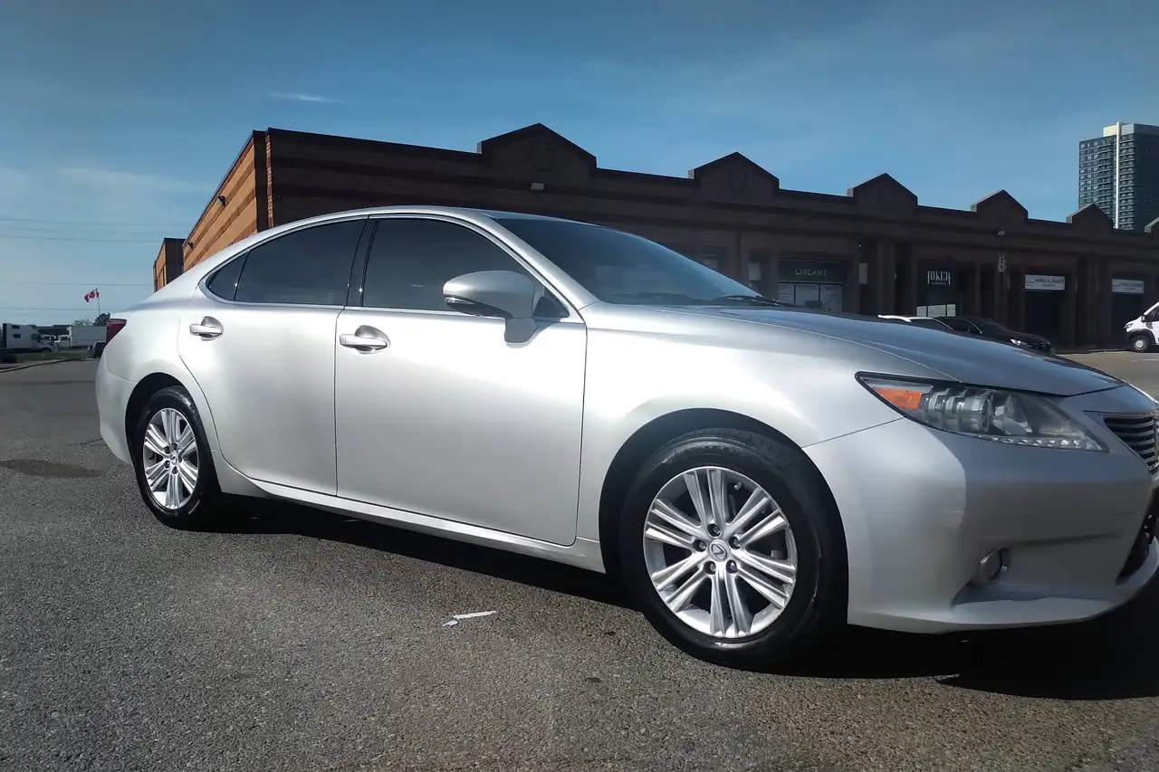 Lexus ES photo Lexus ES