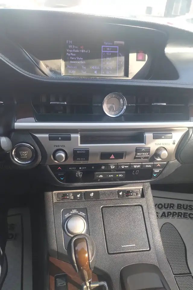 Lexus ES photo Lexus ES