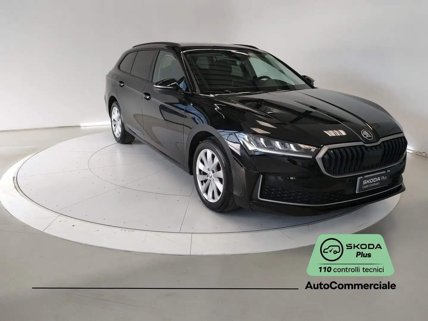 Skoda Superb 2.0 TDI DSG Wagon Selection Nero - 1